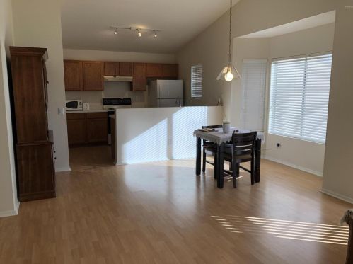 1677 Lindrick Dr, Chandler AZ  85249-8746 exterior