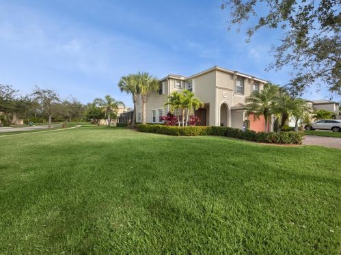 12080 Knightsbridge Ln, Fort Pierce, FL 34987-2730