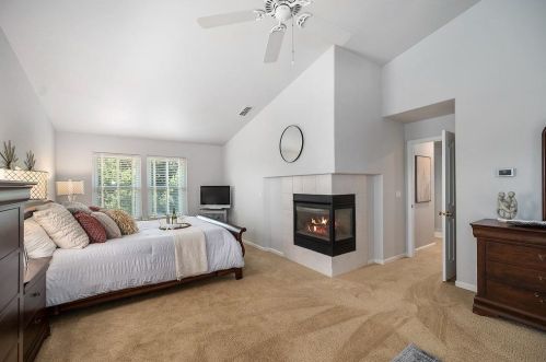 1258 Manning Dr, Folsom CA 95762-5845 exterior