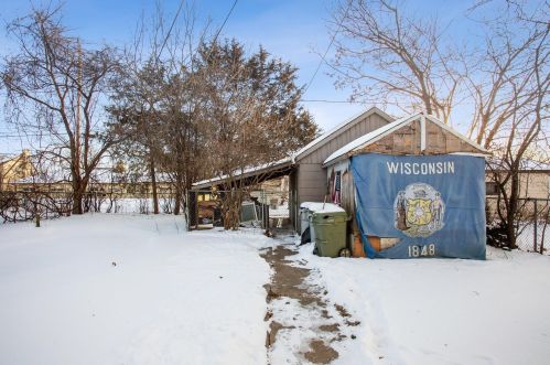 6024 36th St, Milwaukee WI  53221-4618 exterior