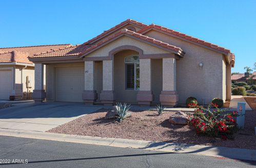 1797 Lindrick Dr, Chandler AZ  85249-8749 exterior