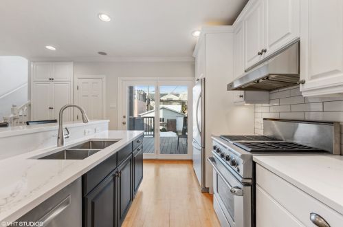 1444 George St, Chicago IL 60657-4103 exterior