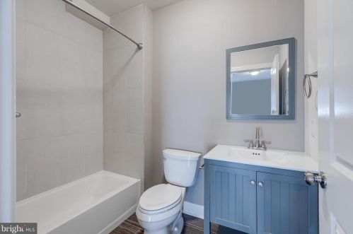 2308 Catharine St, Philadelphia PA 19143-1628 exterior