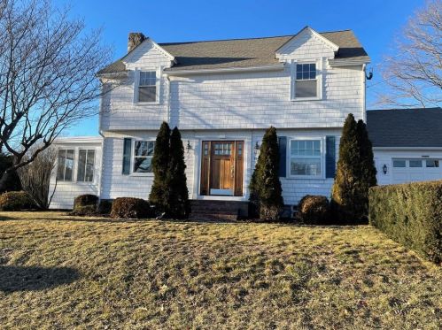 83 Lefrancois Blvd, Woonsocket, RI 02895-3648