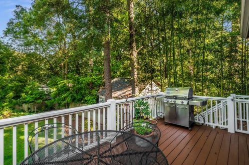 1732 Johnson Rd, Atlanta GA  30306-3147 exterior