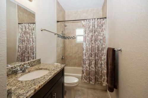 735 Curtis St, Fort Pierce FL 34983-1934 exterior