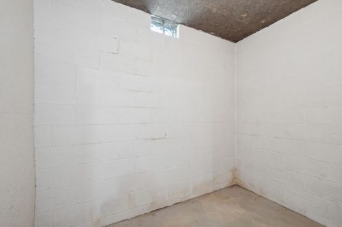 41 Glenmore Ave, Pittsburgh PA 15216-2124 exterior