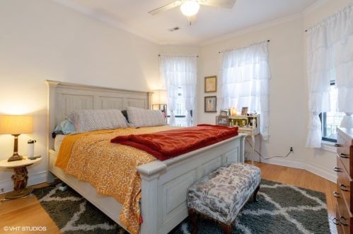 4410 Dover St, Chicago IL 60640-5529 exterior