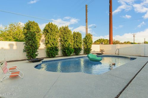 6501 20th Ave, Phoenix AZ  85015-1504 exterior