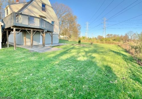 49 Woodland Ave, Whippany NJ  07981-1121 exterior