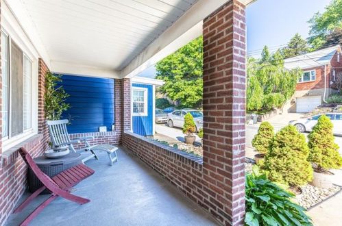 716 Melbourne St, Pittsburgh, PA 15217-2848