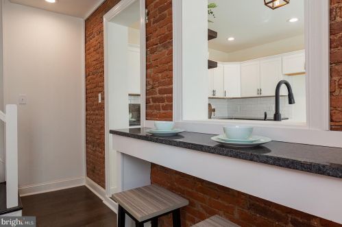 24 New St, Lancaster PA 17602-2047 exterior