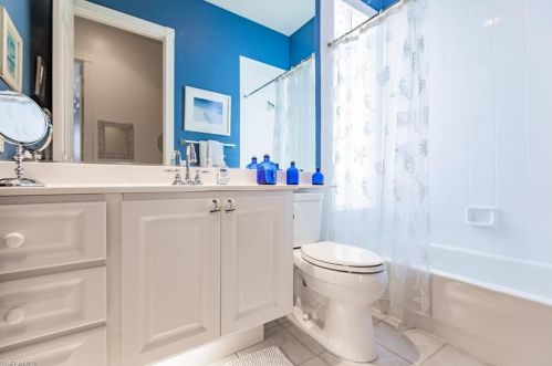 4300 Montalvo Ct, Naples FL 34109-1374 exterior