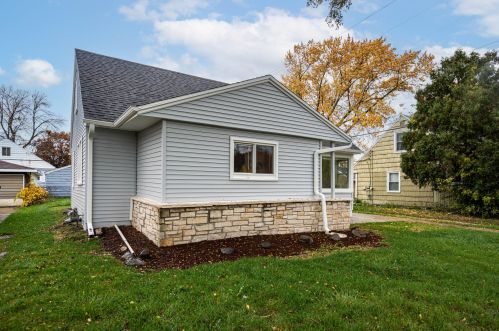 4210 Congress St, Milwaukee WI  53209-5836 exterior