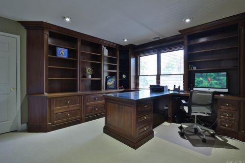 17 Caruso Pl, Armonk NY 10504-1366 exterior