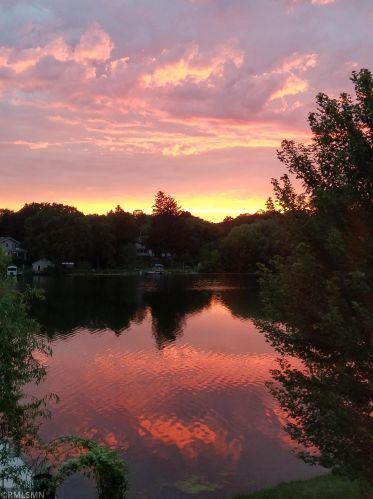 520 Glenbrook Ave, Saint Paul MN 55128-6505 exterior