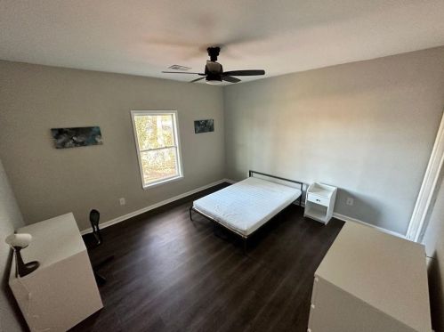 1122 Carnes Pl, Atlanta GA 30310-4131 exterior