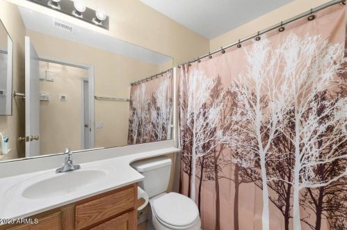 1820 Oakland St, Chandler AZ 85226-2925 exterior