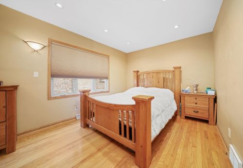 6129 Mcvicker Ave, Chicago IL 60638-4325 exterior