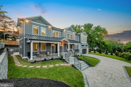 7726 Brookville Rd, Bethesda, MD 20815-3943