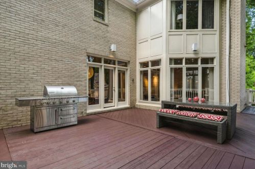 9906 Avenel Farm Dr, Rockville MD 20854-5410 exterior