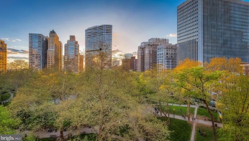 219 18th St, Philadelphia PA 19103-6141 exterior