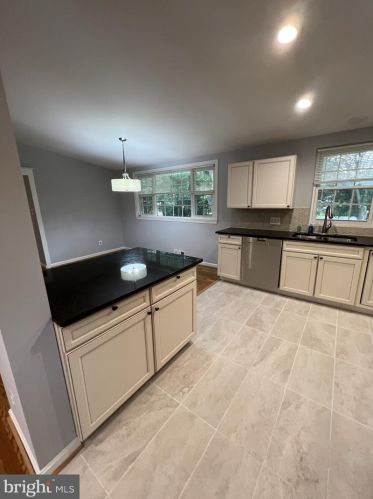 1807 Youngblood St, Mc Lean VA  22101-5244 exterior