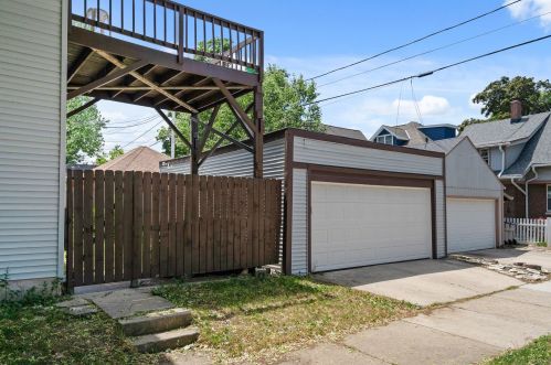 1837 48th St, Milwaukee WI  53208-1714 exterior