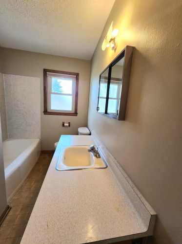 11432 Sunset Ln, Milwaukee WI  53228-2545 exterior