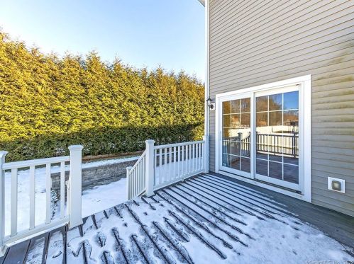 32 Harold Rd, Farmington CT 06032-3407 exterior