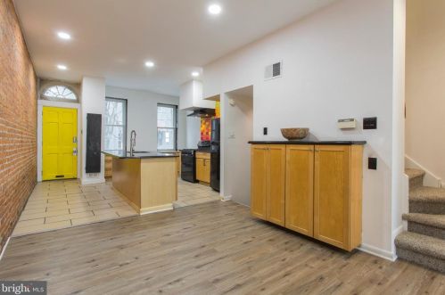 421 13 St, Philadelphia PA 19147-1142 exterior