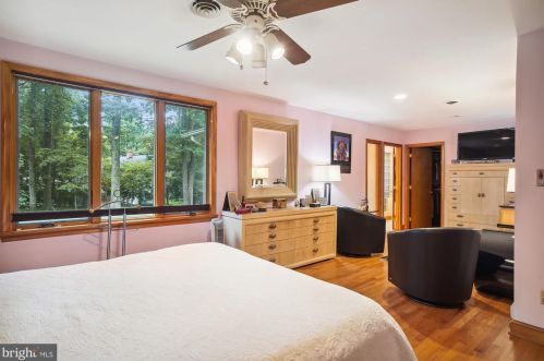 13110 Cleveland Dr, Rockville MD 20850-3723 exterior