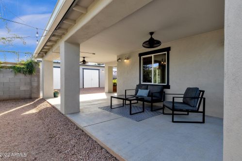 2545 15 St, Phoenix AZ 85040-1303 exterior