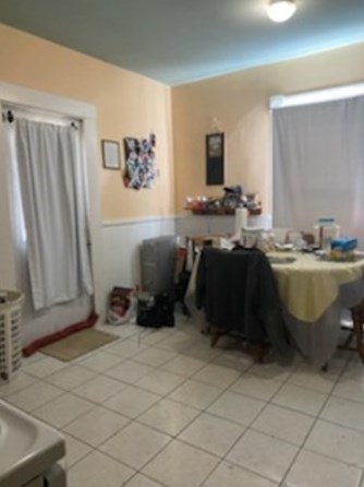 49 Euclid Ave, Springfield MA 01108-1725 exterior