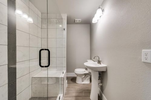 2810 Frazier St, Dallas TX 75210-1633 exterior