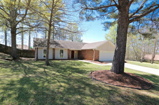 319 Royal Oak Dr, Clinton, MS 39056-5831