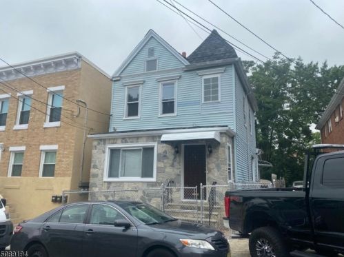 18 Grove Ter, Irvington NJ  07111-3820 exterior