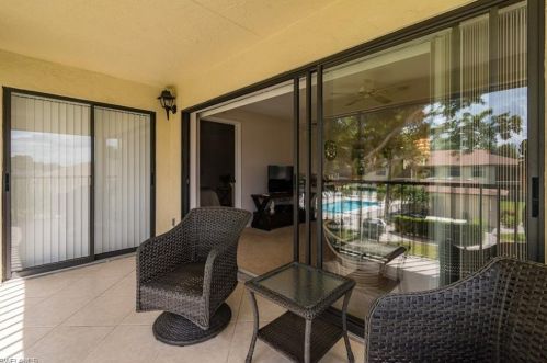 4211 Chantelle Dr, Naples FL 34112-7181 exterior