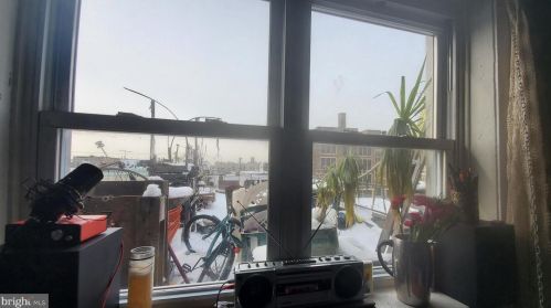 1518 6 St, Philadelphia PA 19147-6536 exterior