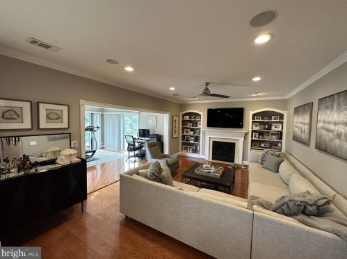 2269 Pne Rd, Huntingdon Valley PA 19006-4028 exterior