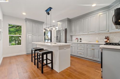 762 Arlington Ave, Berkeley CA 94707-1131 exterior