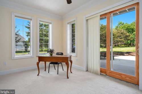 12705 Greenbriar Rd, Rockville MD 20854-6324 exterior