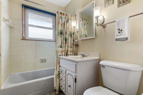 4703 Spg Ln, Milwaukee WI 53223-4340 exterior