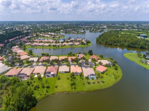 269 Egret Lndg, Fort Pierce FL 34953-8229 exterior