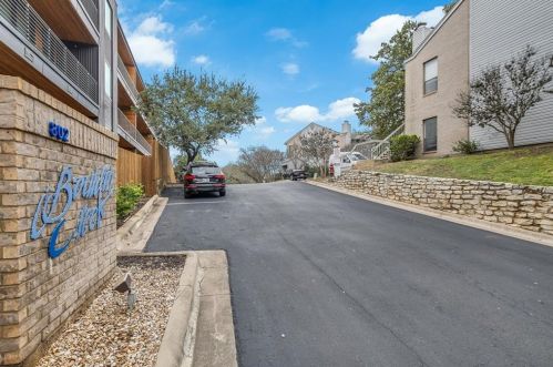 802 1st St, Austin TX  78704-1630 exterior