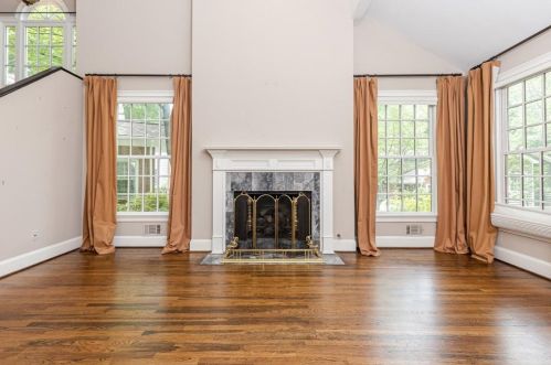 11 Bohler Mews, Atlanta GA 30327-1141 exterior