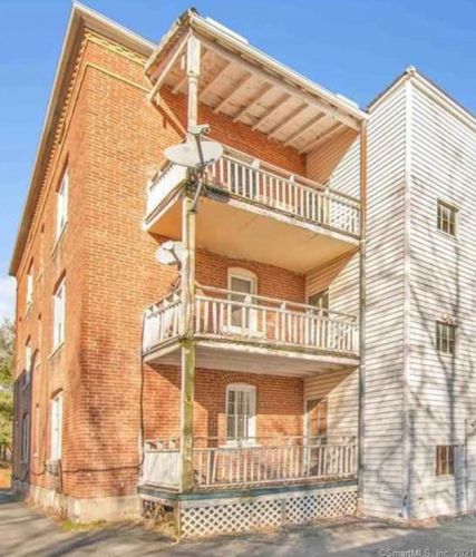 52 Monroe St, New Britain, CT 06051-3332