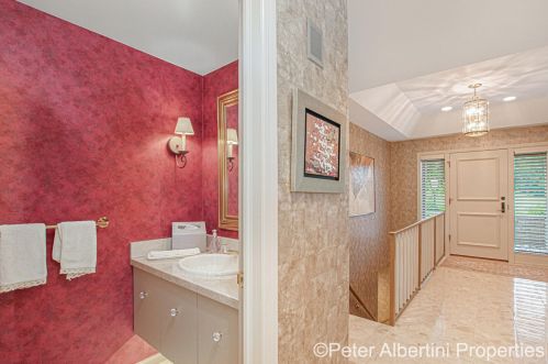 700 Cascade Hills Holw, Grand Rapids MI 49546-3661 exterior