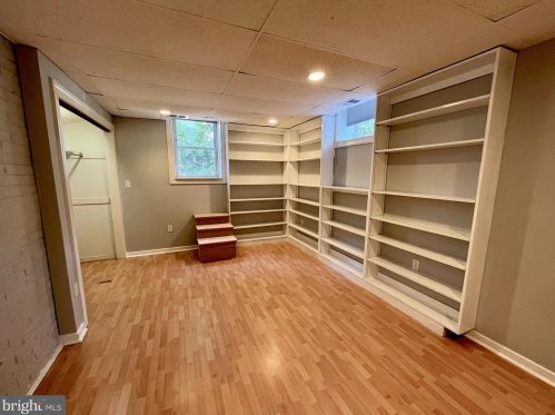 5027 Eskridge Ter, Washington DC  20016-3444 exterior