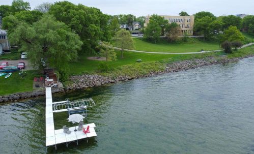 746 Gorham St, Madison WI 53703-1521 exterior